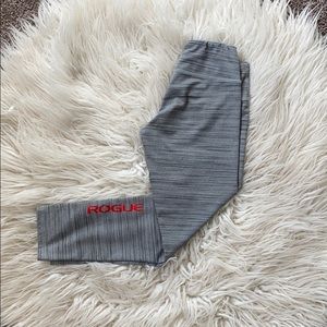 Women Rogue Capri Leggings